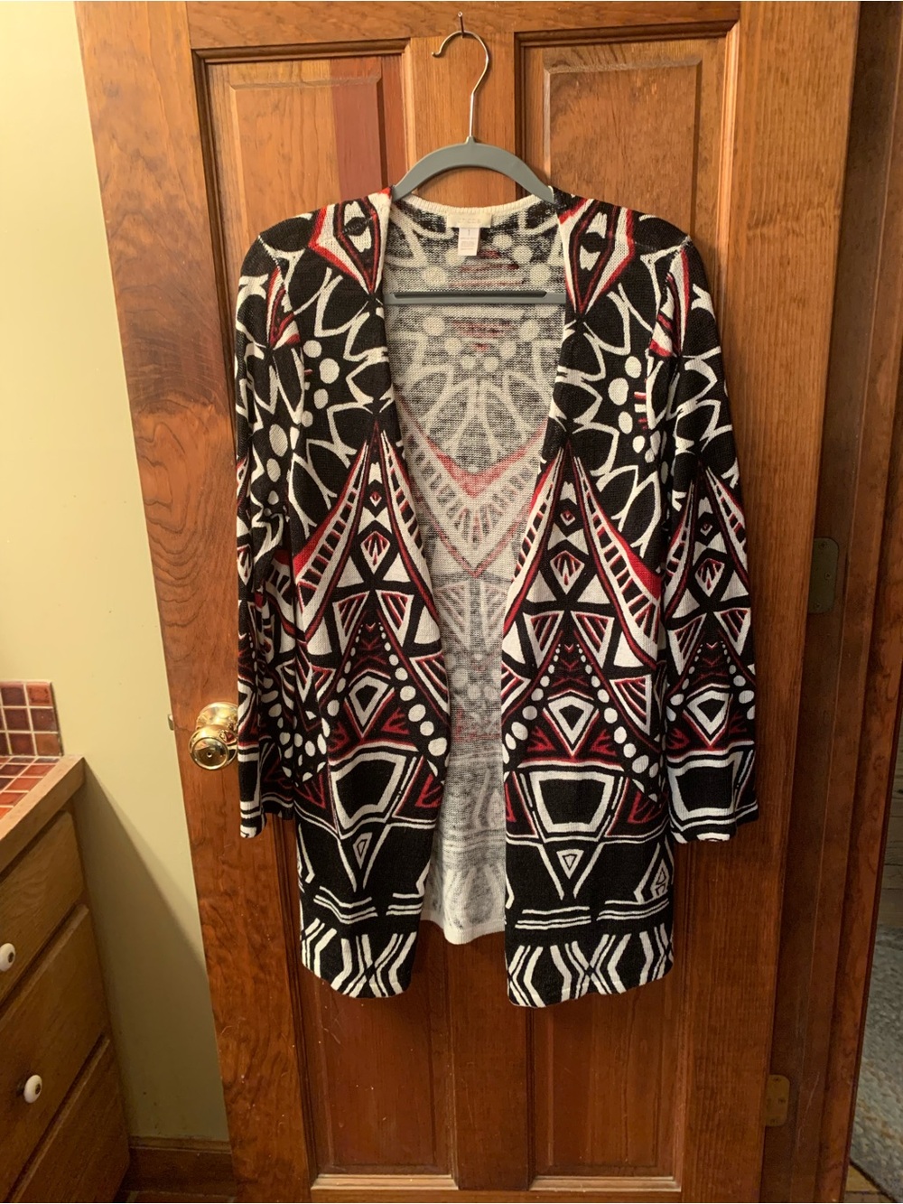 Chico's long open front abstract print cardigan sweater. RED, BLACK and WHITE.